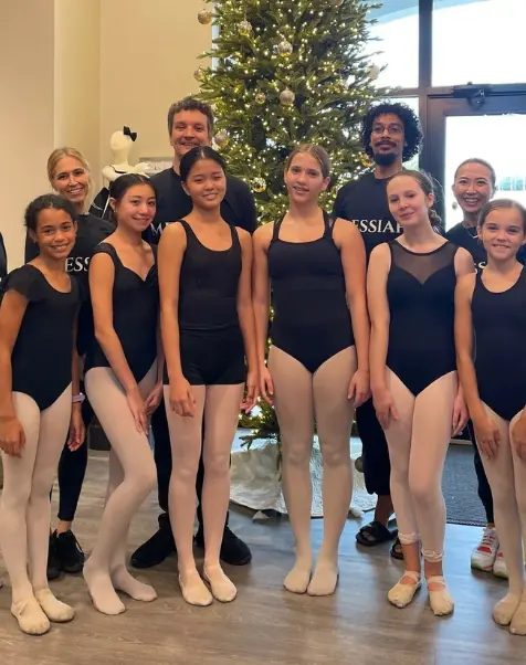 Grace conservatory dancers.